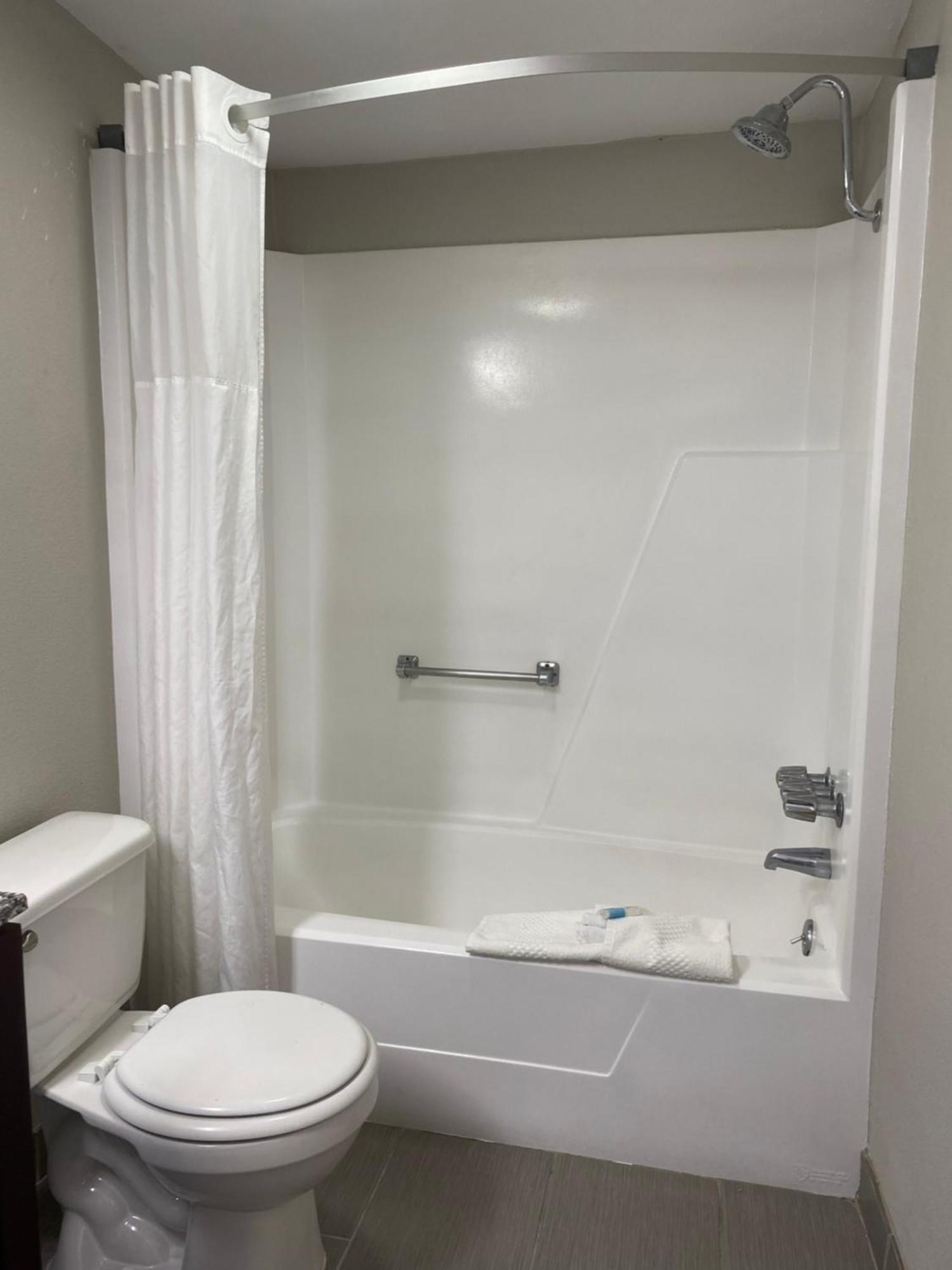 Cambridge Inn オクラホマシティ エクステリア 写真