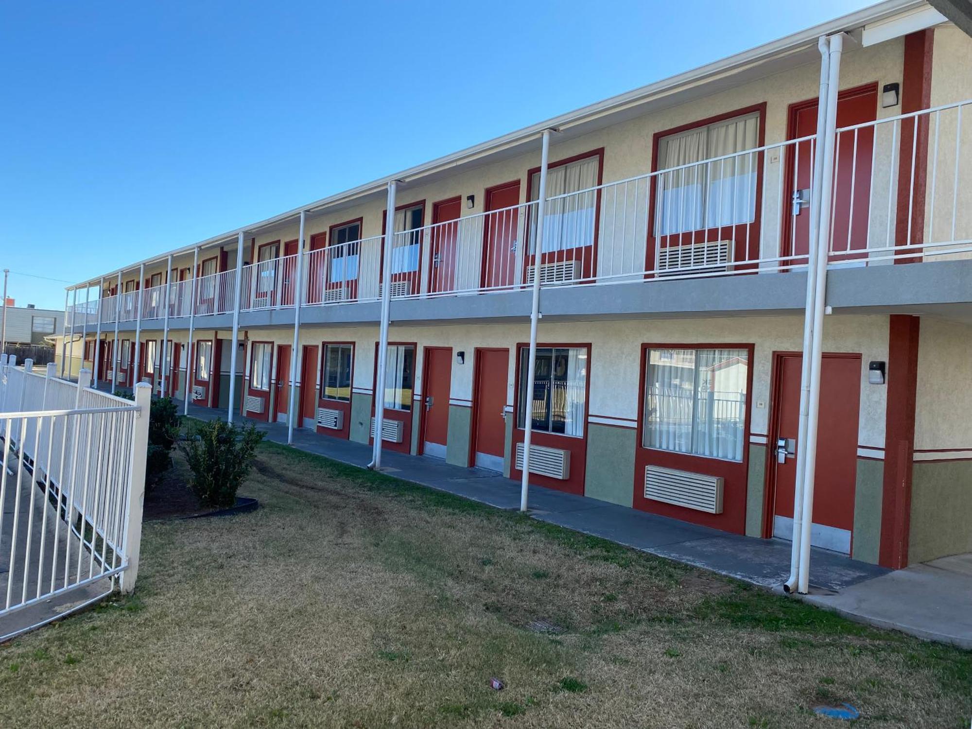 Cambridge Inn オクラホマシティ エクステリア 写真